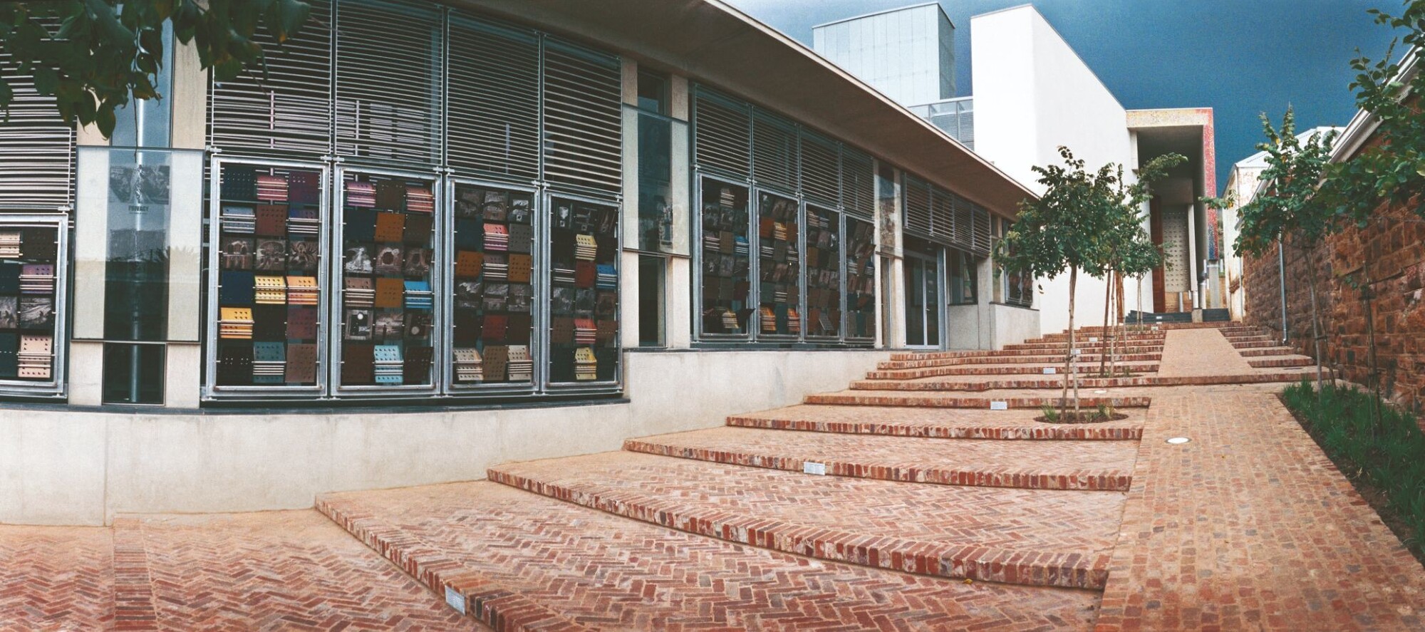 CCAC LOAH CR CCT Buckland Angela 2006 chapter10 africansteps